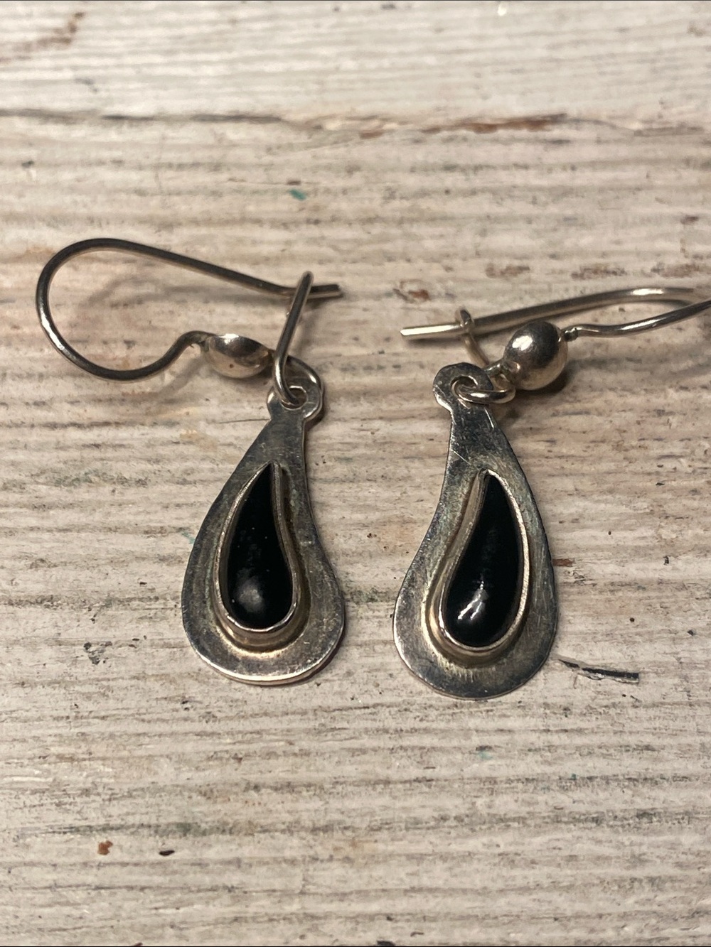 Sterling silver and black onyx teardrop dangle earrings 925